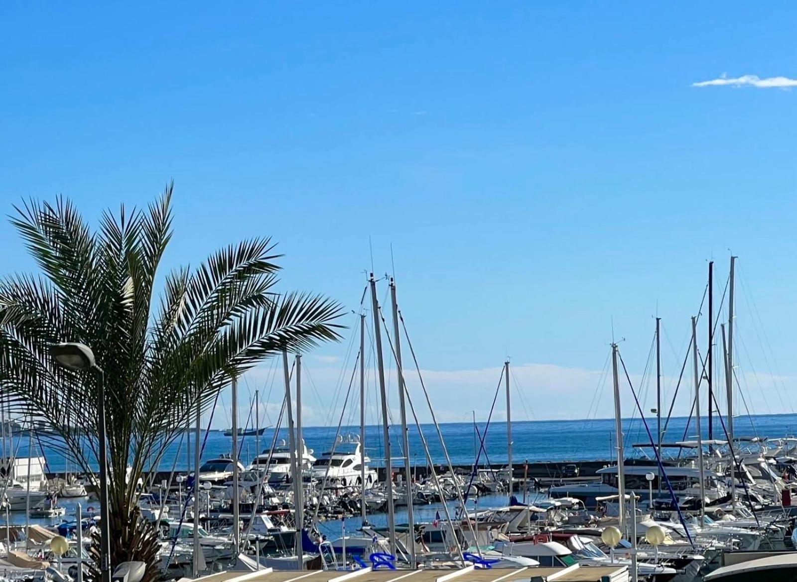 Seafront - Beautiful Flat With Aircon And Comfortable Loggia Vallauris Exterior foto